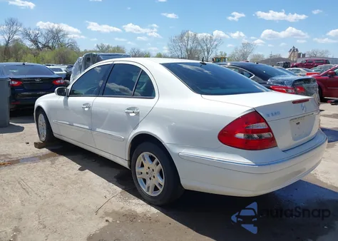 2004 Mercedes-Benz E 320 z USA, uszkodzony, nr VIN WDBUF65J24A586574